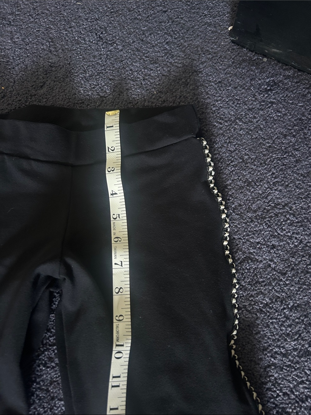Black Chain-Trim Flared yoga Set - Picture 16 of 16